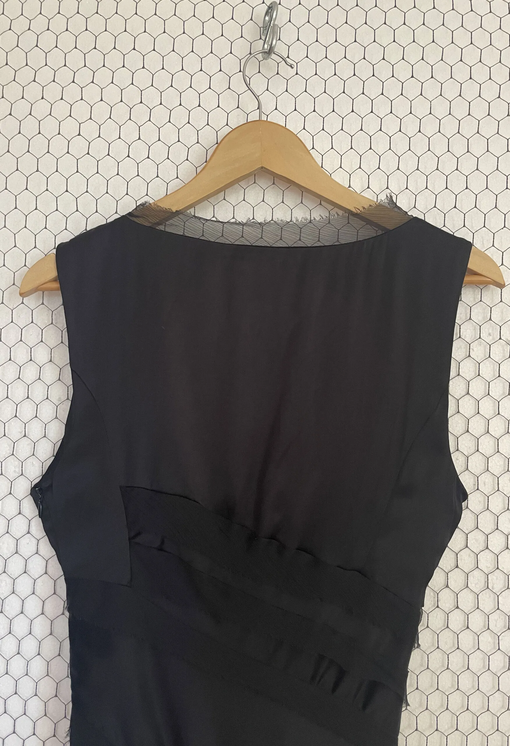 Slip dress vintage anni 2000 in raso nero e dettagli in georgette di seta