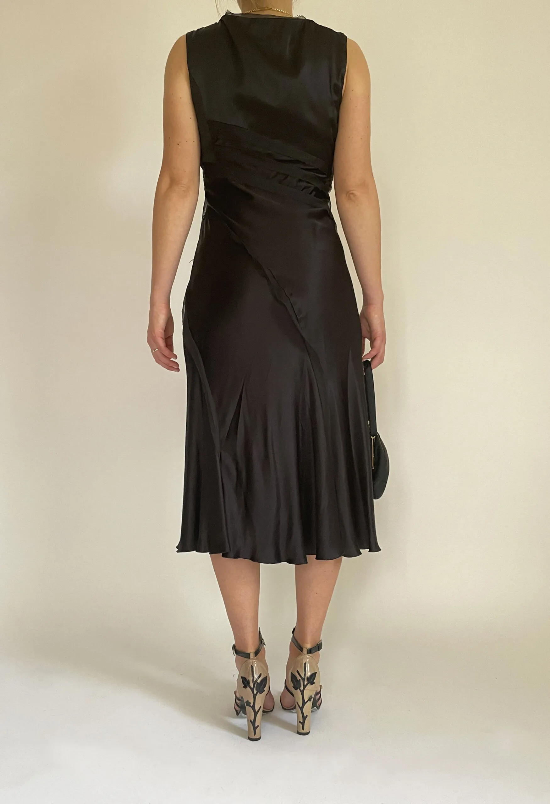 Slip dress vintage anni 2000 in raso nero e dettagli in georgette di seta