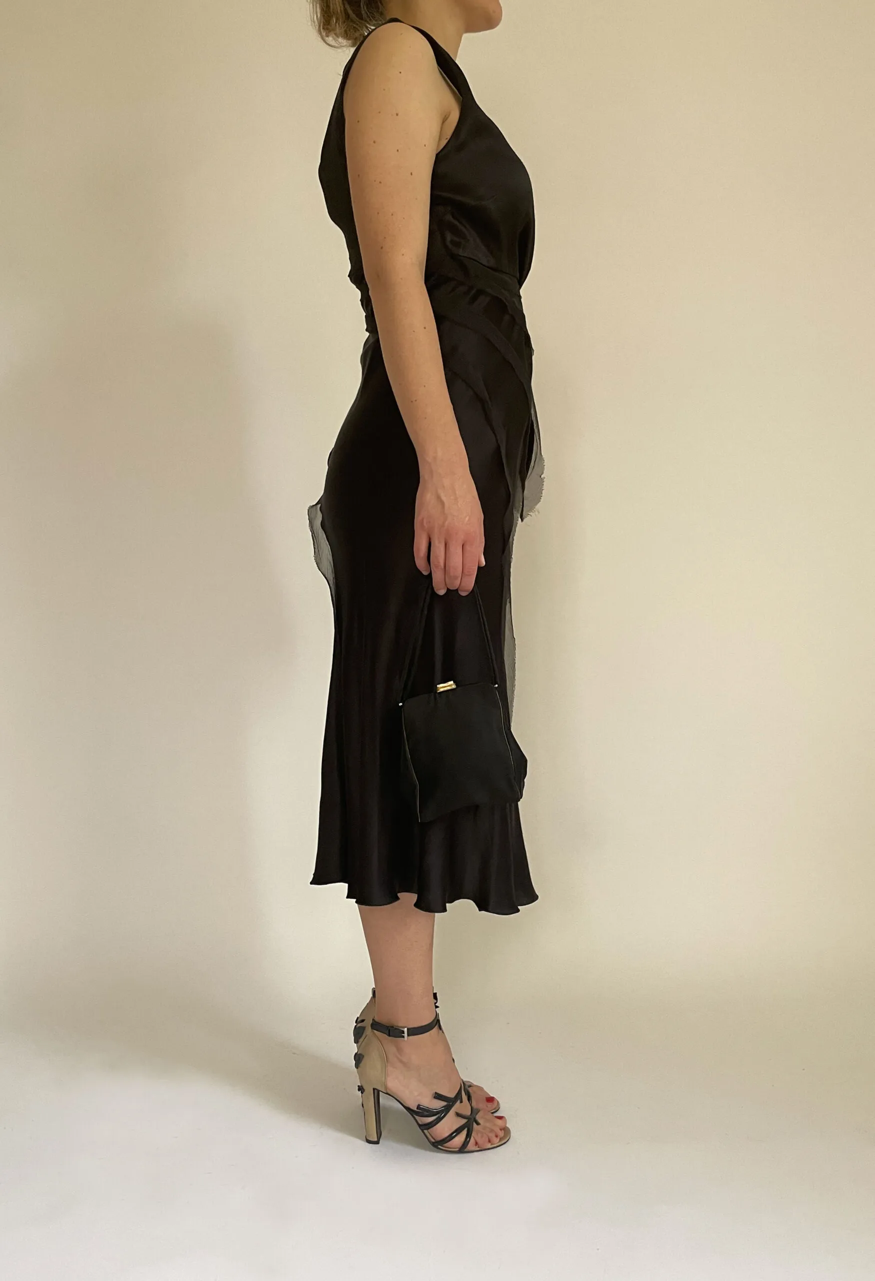 Slip dress vintage anni 2000 in raso nero e dettagli in georgette di seta